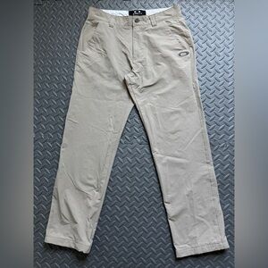 Oakley Tactical Tan Casual Gorpcore Pants  - Size 31W X 28 L - Read Desc…